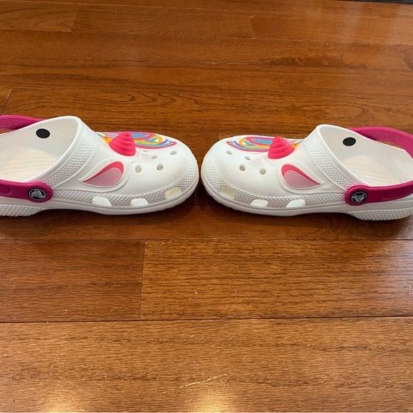 Girls Unicorn Crocs Juniors Size J3 - Picture 3 of 9